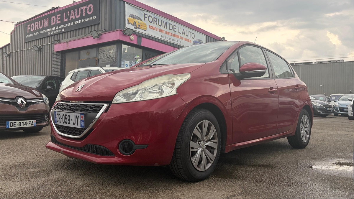 Peugeot 208