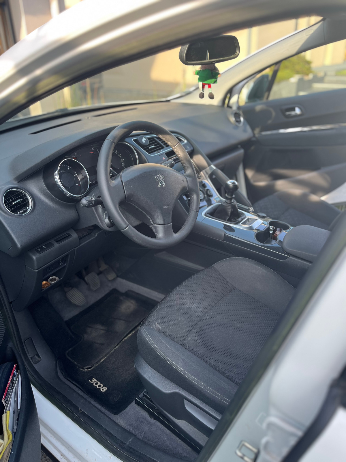 Peugeot 3008 115 ch | Active | Bluetooth | Régulateur de vitesse | Préparation Isofix | Radar recul