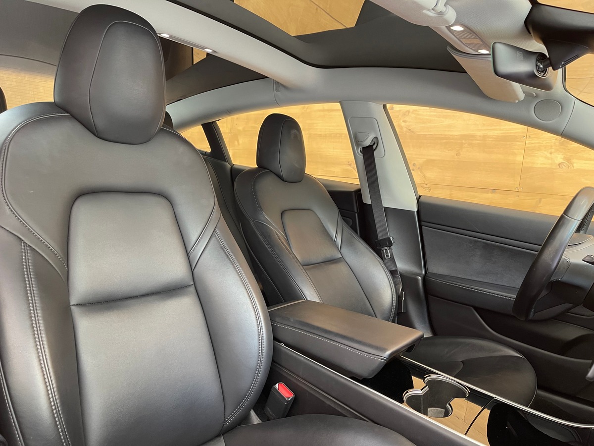 Tesla Model 3 FSD STANDARD RANGE // ATTELAGE // LIVRAISON POSSIBLE