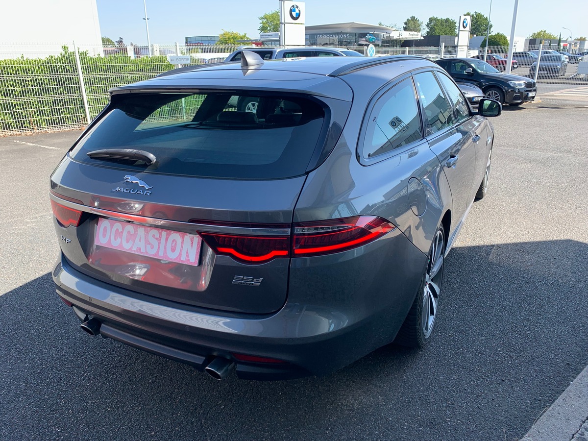 Jaguar XF Sportbrake 240 ch | R Sport | AWD | Toit panoramique | Caméra de recul | Apple car play