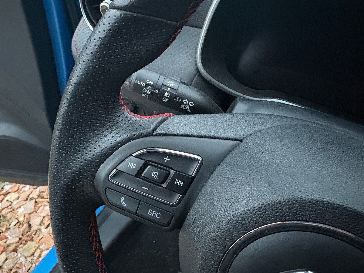 MG ZS 1.5 VTI 106 CH 2WD LUXURY