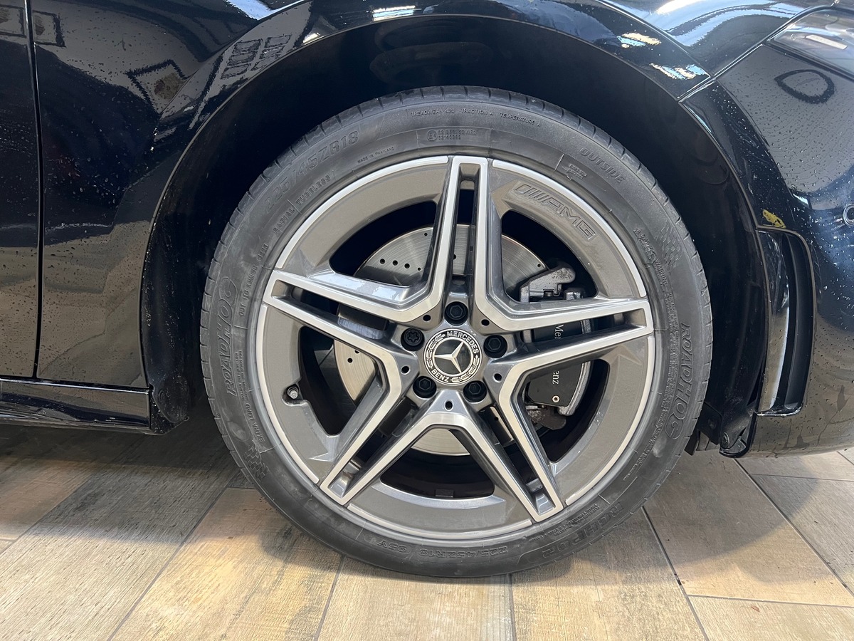 Mercedes-Benz Classe A IV 250e hybride 8G-DCT AMG LINE A250e (FR Suivi Mercedes)