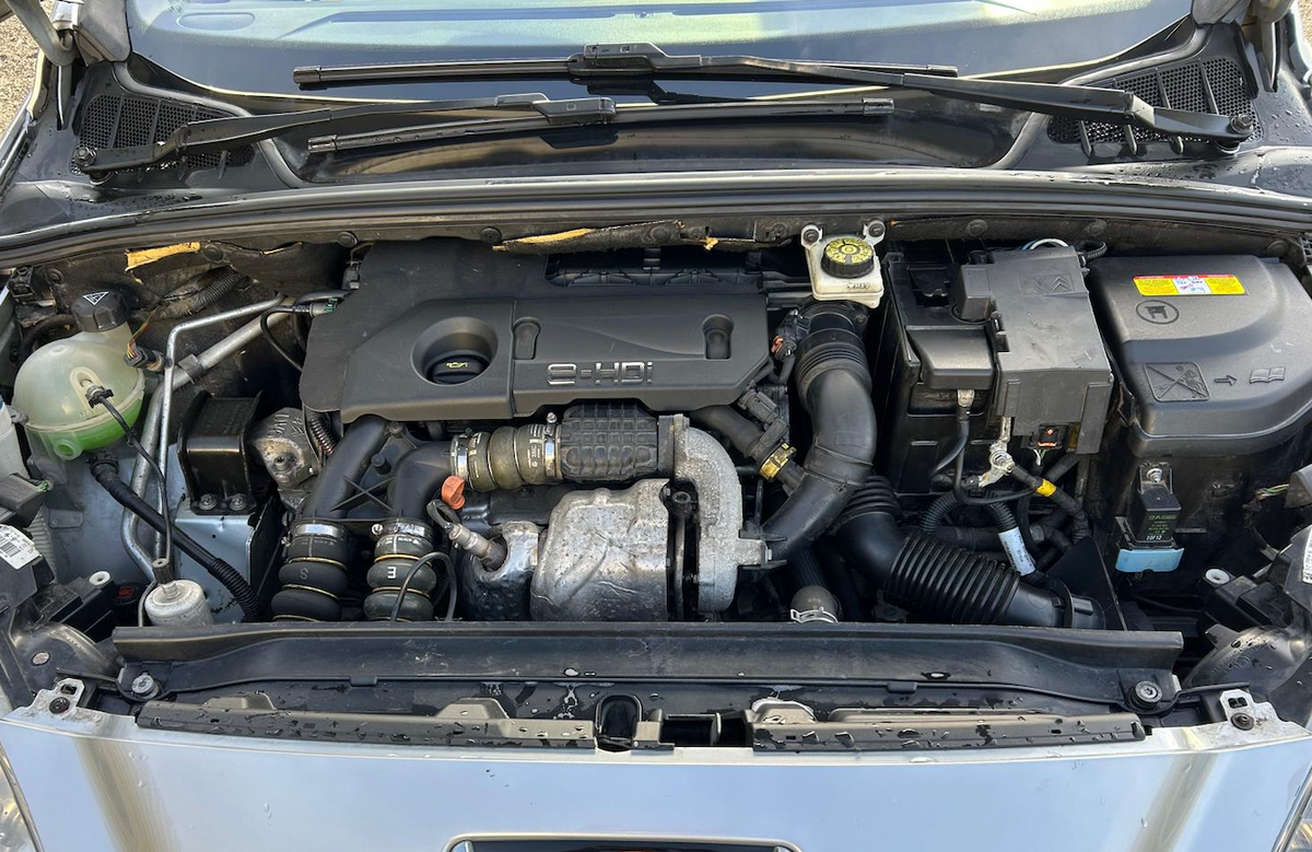 Peugeot 308 eHDI 1.6 (112 ch)