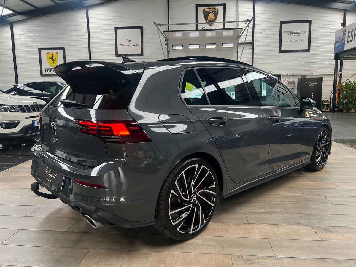 Volkswagen Golf VIII GTI CLUBSPORT 2.0 TSI 300 ch DSG7 + attelage amovible