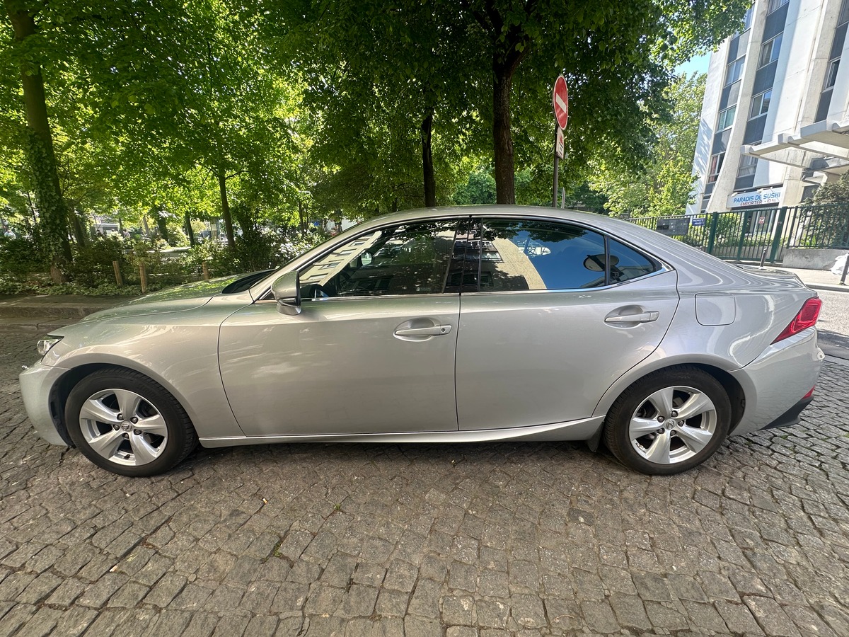 Lexus IS300 H Business E-CVT 181 cv Entretien Lexus