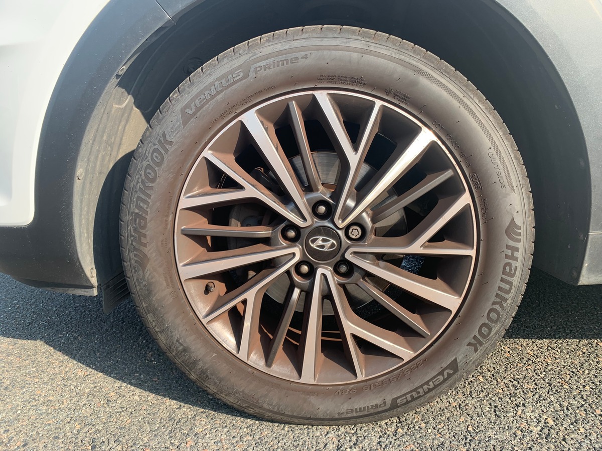 Hyundai Tucson 136 | Premium | Toit panoramique | Caméra recul | Siéges chauffants | Apple car Play