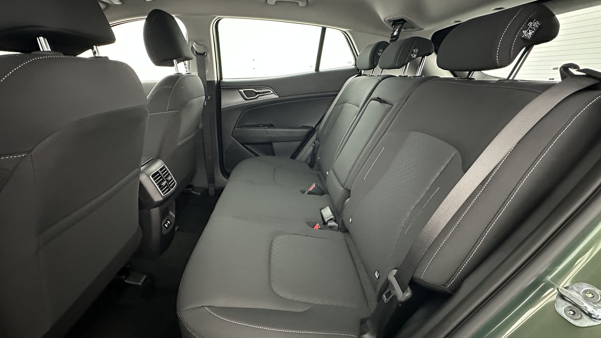 Kia Sportage 239 | V 1.6 T-GDi HEV Motion BVA6 | Caméra | Régulateur adaptatif | PLUSIEURS COLORIS