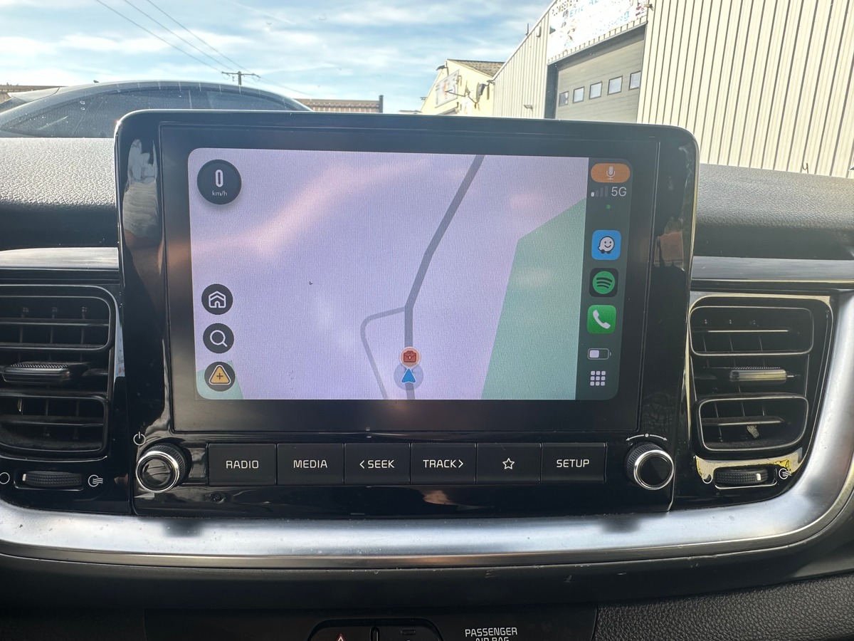 Kia Stonic Phase 2 1.0 T-GDi 100 cv EN TRÈS BON ÉTAT - CAMÉRA DE RECUL - CARPLAY