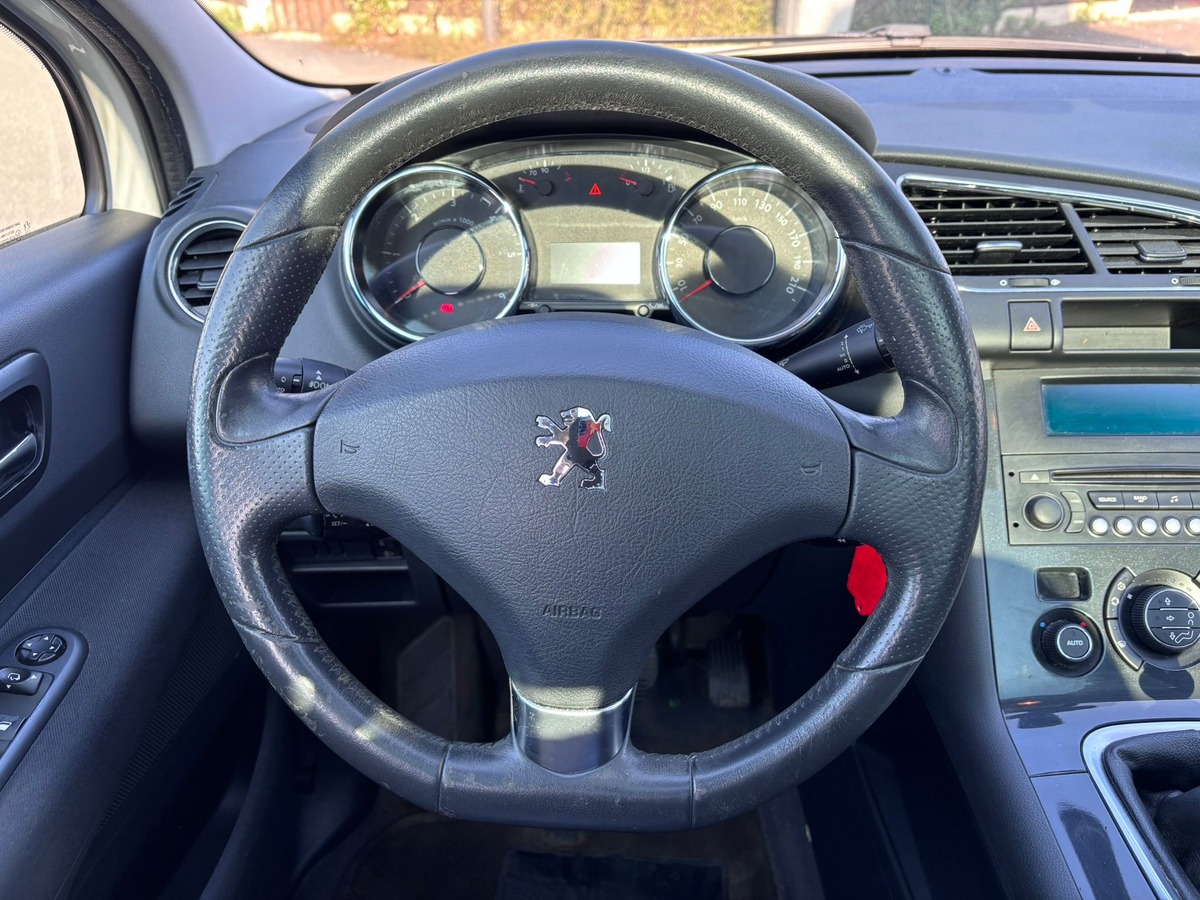 Peugeot 3008 1.6 HDi Style - Attelage - Révisé - Garantie