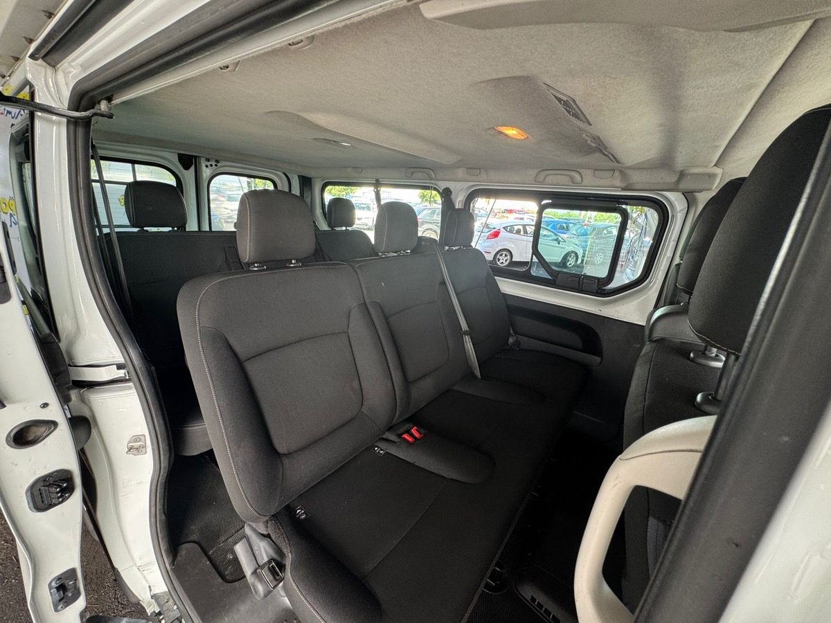 RENAULT Trafic 9 PLACES SPORT AUTO X