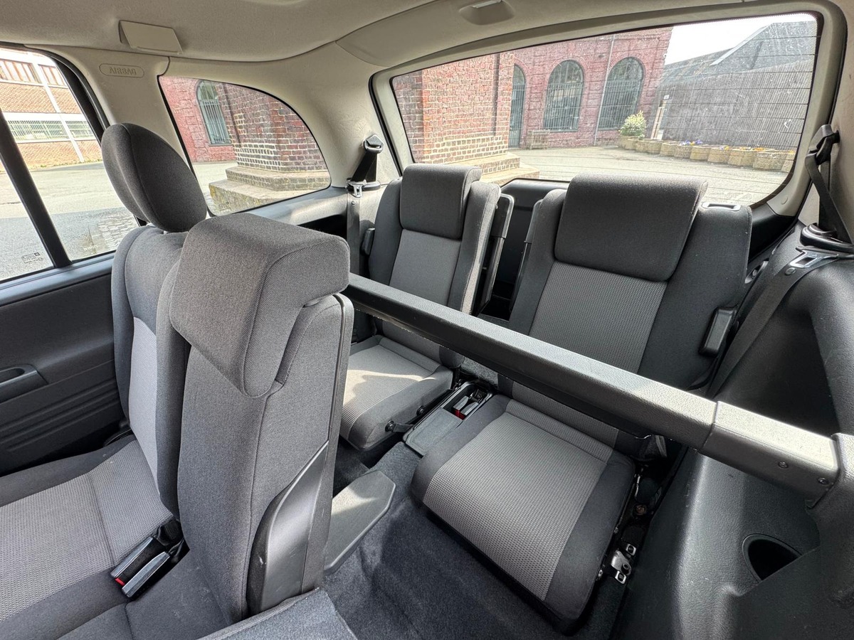 Opel Zafira 1.6 100- 7 places - Disneyland-Garantie