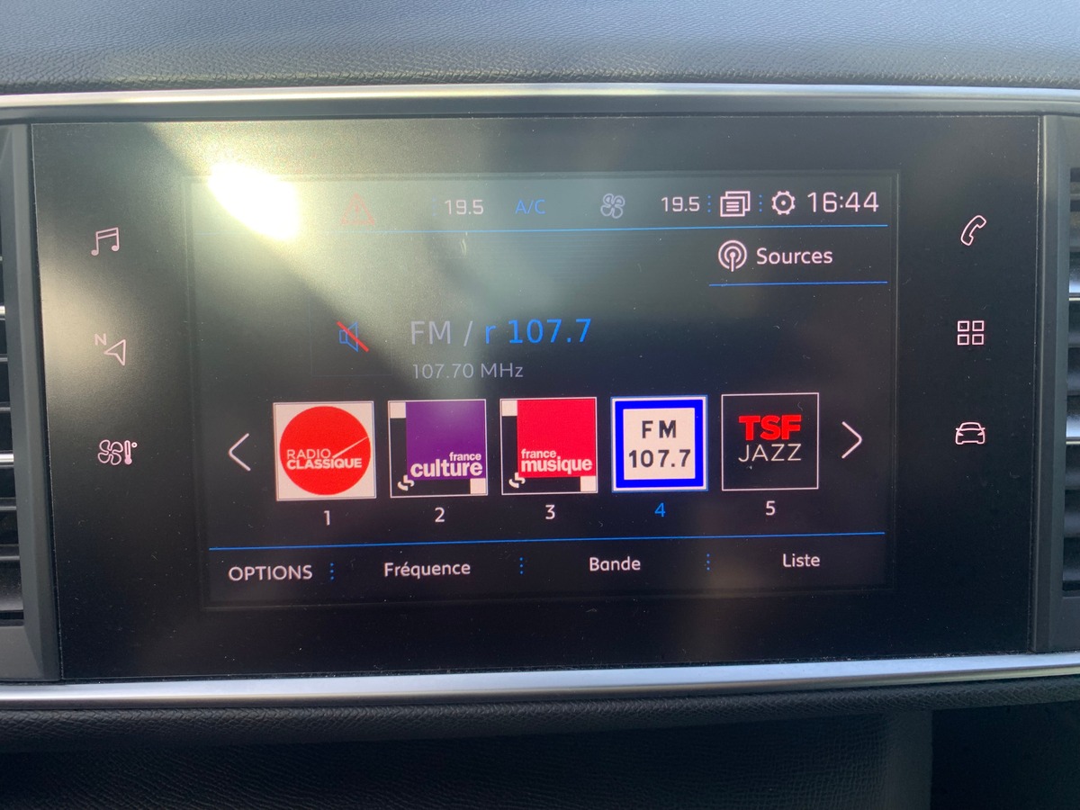 Peugeot 308 130 ch | GT Line | Toit panoramique | Apple car play | Avertisseur angles morts | Radars