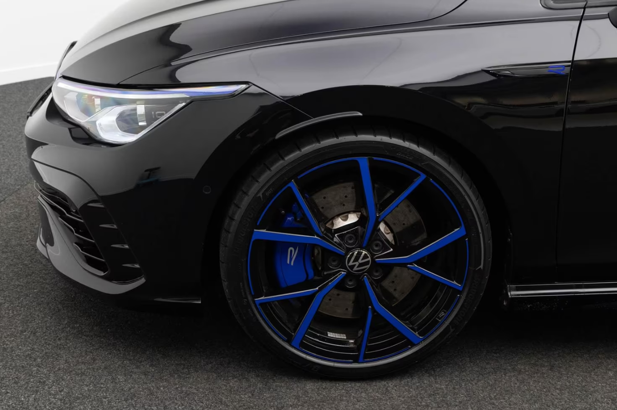 Volkswagen Golf VIII 2.0 TSI 333ch R 20 ans 4Motion DSG7/Affichage tête haute/Akrapovic/H&K