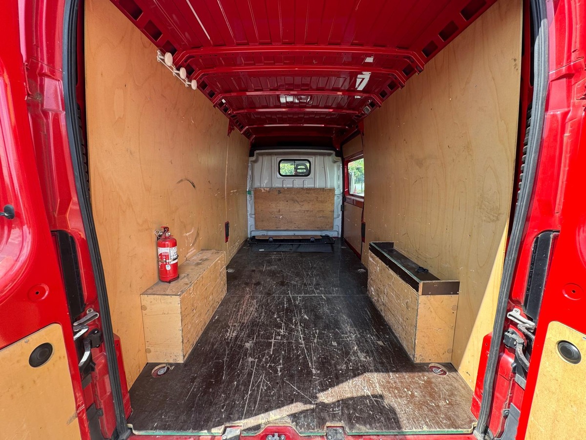 Peugeot Boxer II 3.0 HDI 180cv pack clim L3H2 vitré - Deuxième main - Boite manuelle