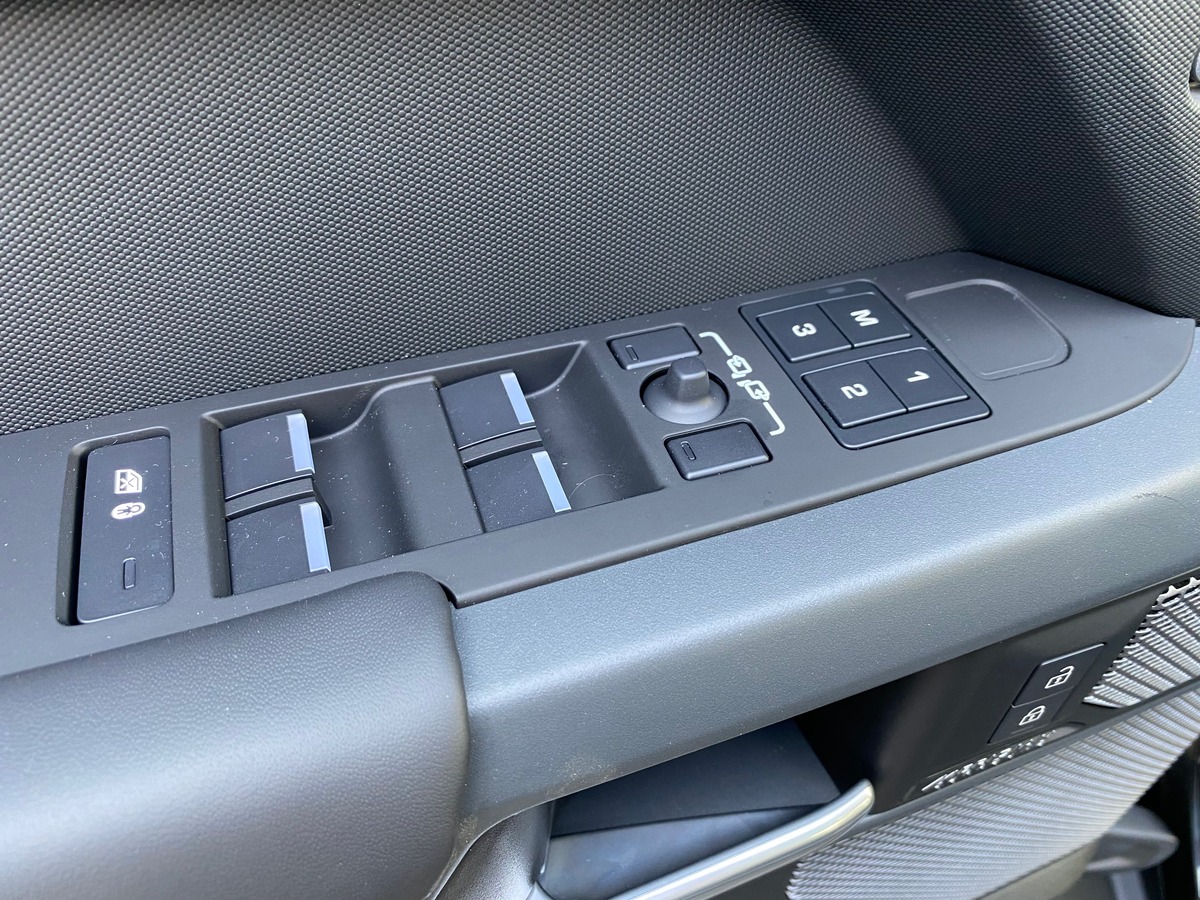 LAND ROVER DEFENDER 110 P400E HSE COUPE DU MONDE / 18850 KMS