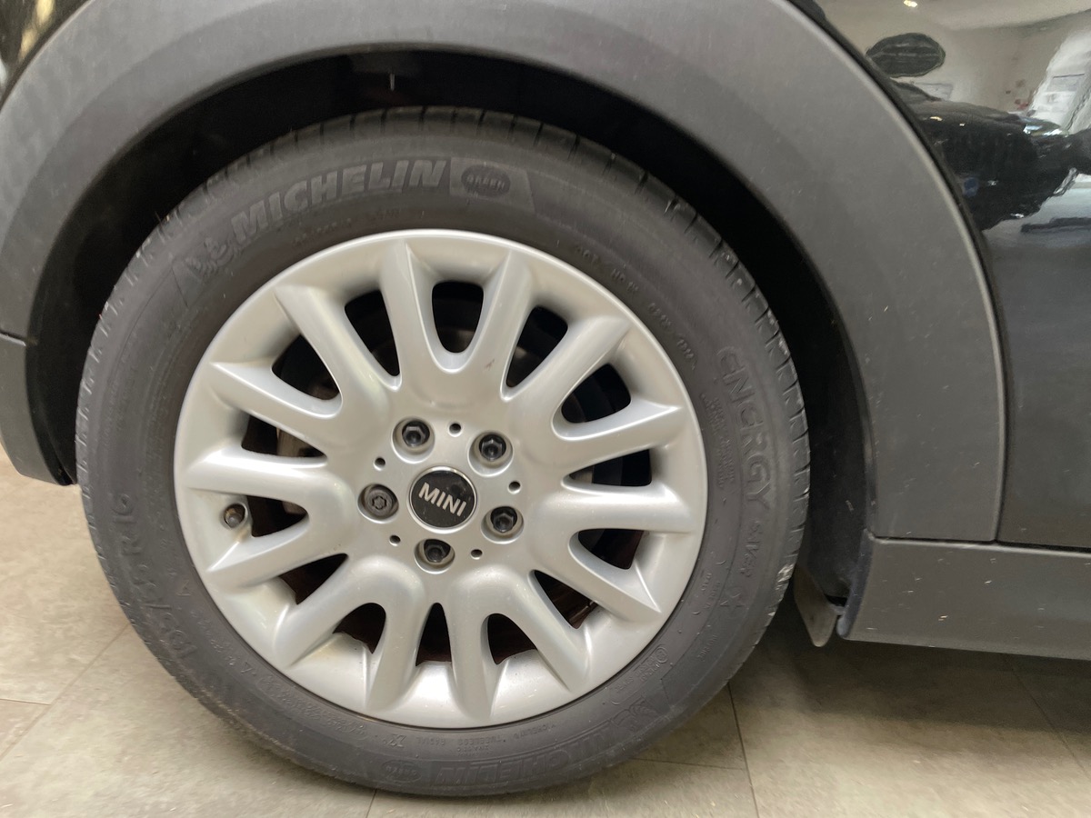 Mini Cooper HATCH Cooper D 116 Pack chilli