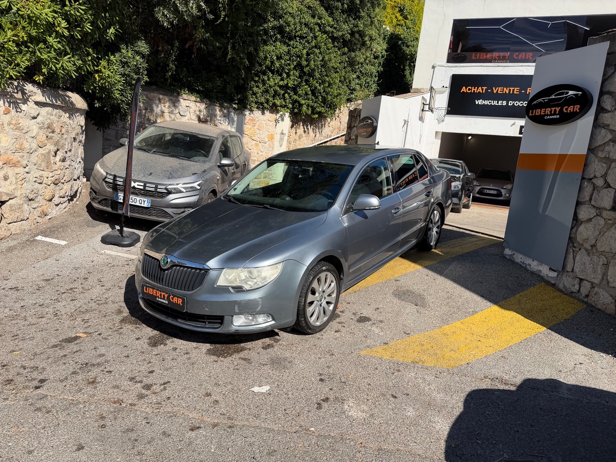 Skoda Superb 1.8 TFSI 160 CV / DSG7 / CarPlay / Elegance / Cuir Alcantara