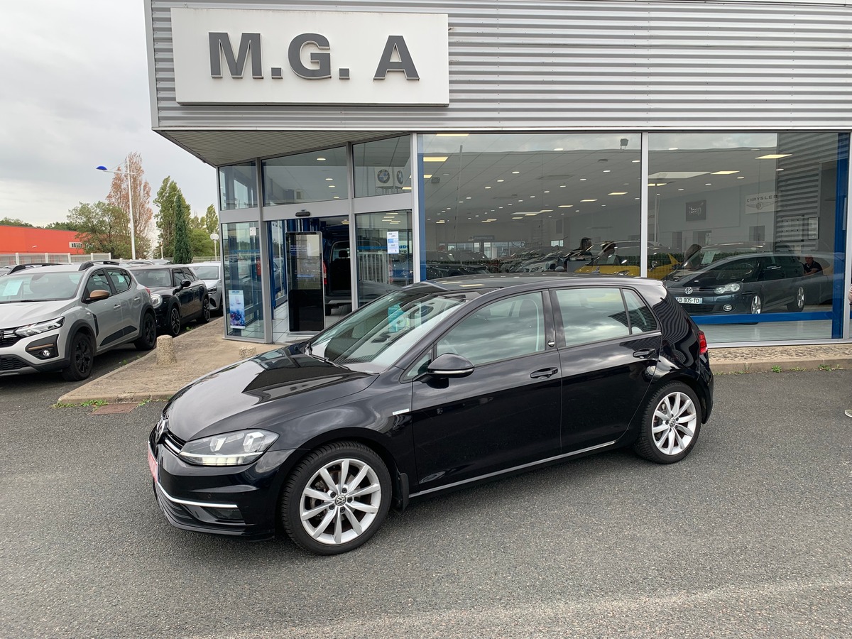 Volkswagen Golf 125 | Sound | Caméra recul | Régulateur | GPS | Apple car play | Attelage amovible