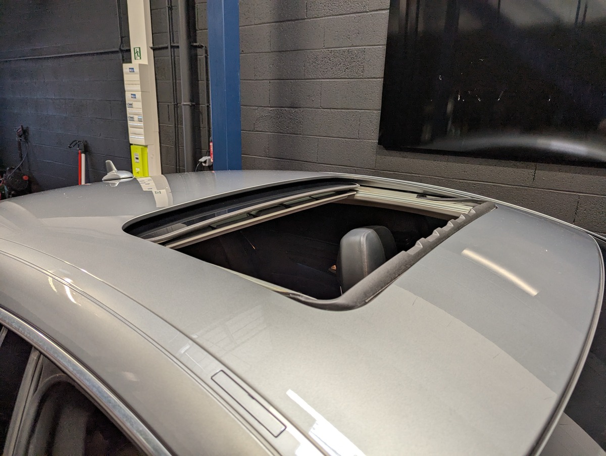 MERCEDES CLS 500 BlueEfficiency  SUIVI COMPLET MERCEDES