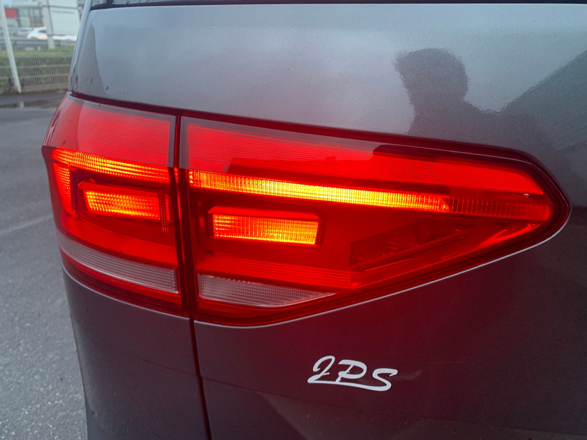 Volkswagen Touran 115 | Connect | 7 Places | Caméra recul | GPS | Bluetooth | Régulateur vitesse