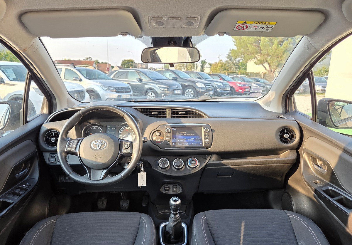Toyota Yaris 1.5 110 CV VVT-I CVT CHIC  / 1* MAIN