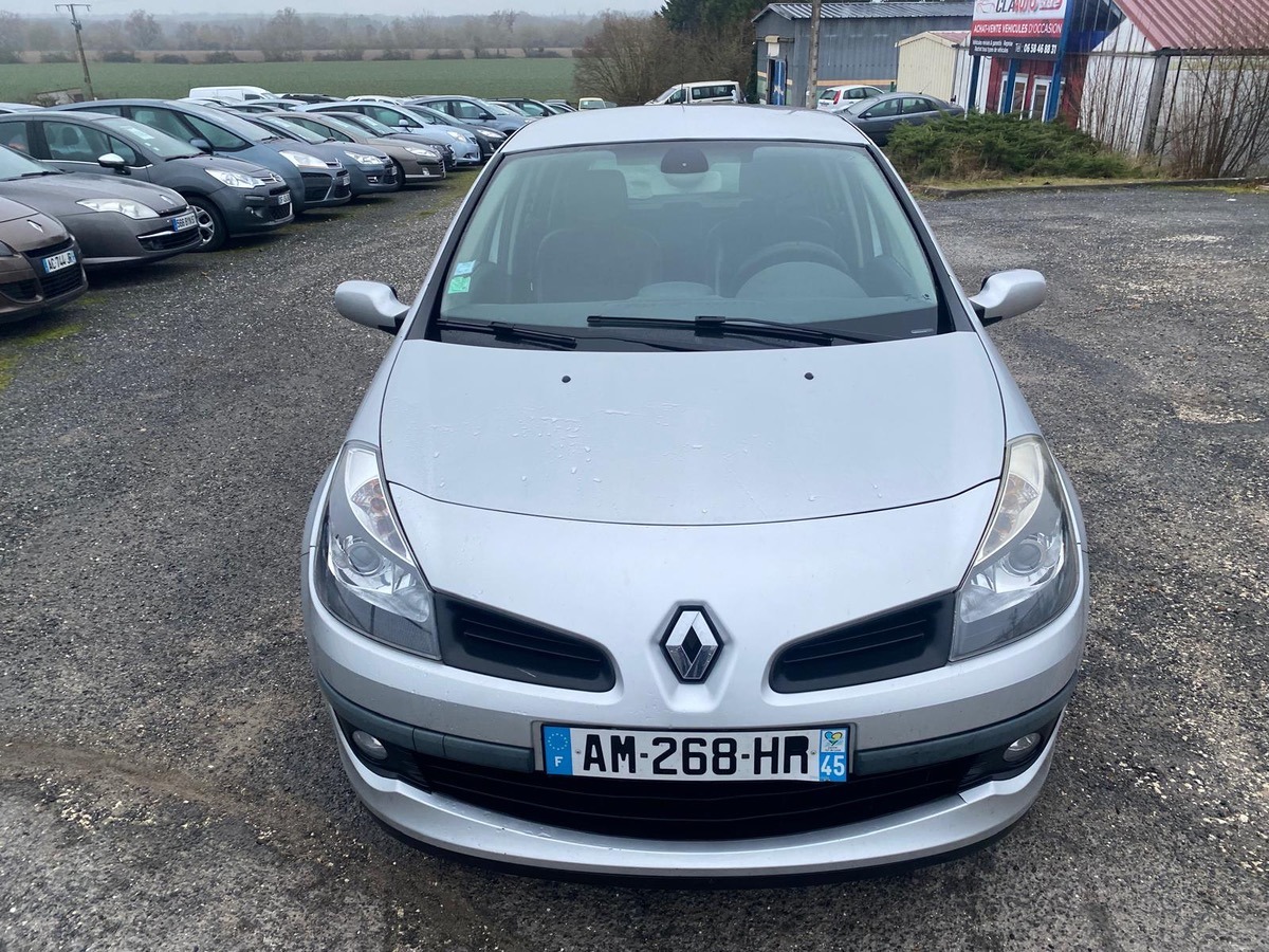 RENAULT Clio 1.5 dci 105cv 11/2006 dynamique 