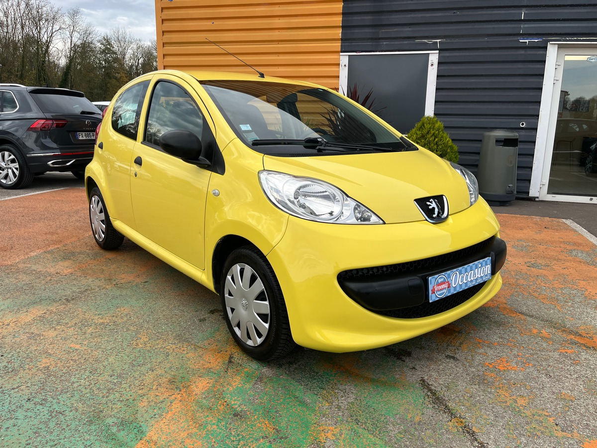 Peugeot 107 5 Portes 1.0 i  68 ch URBAN 1ERE MAIN