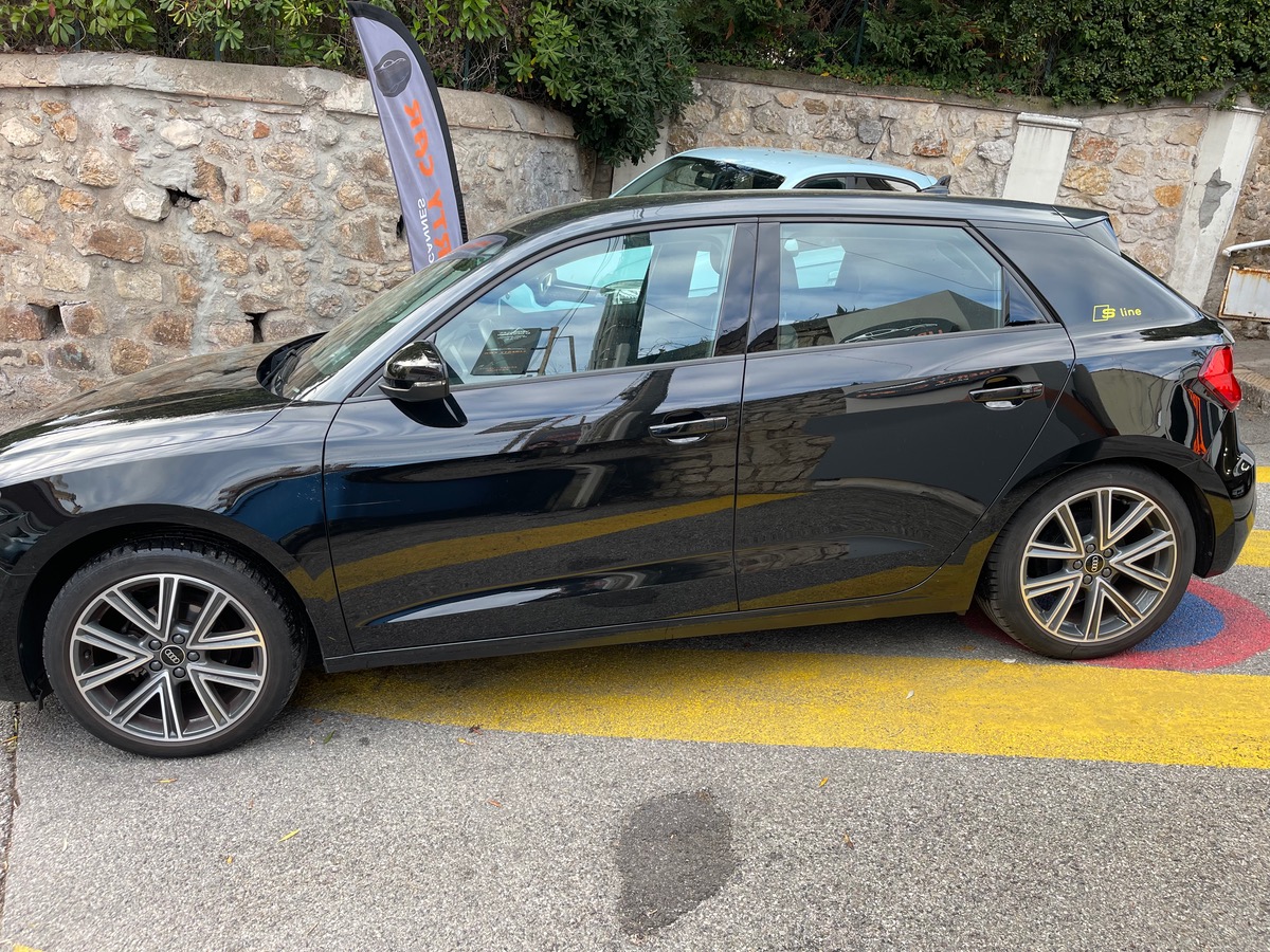 Audi A1 SportBack TFSI 95 CV / CarPlay / Jantes S Line / S-Tronic7 / Pack Black