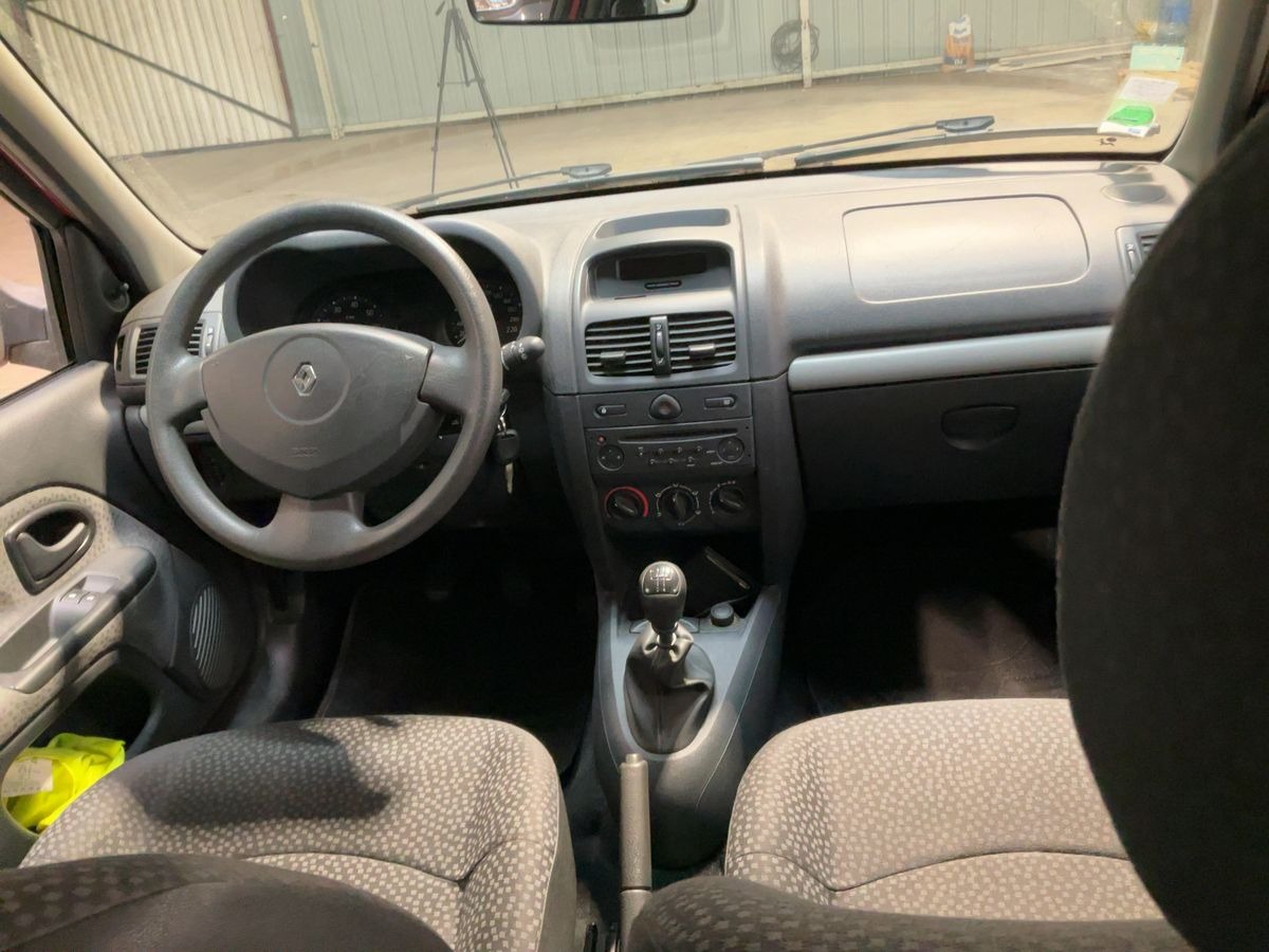RENAULT Clio II 1.2i 16v 75 Campus Authentique