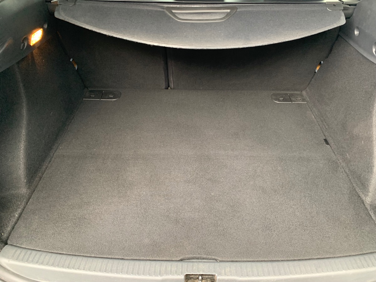 RENAULT Clio Estate 90 | Intens | Bluetooth | GPS | Phares antibrouillard LED |Jantes Alu | Attelage