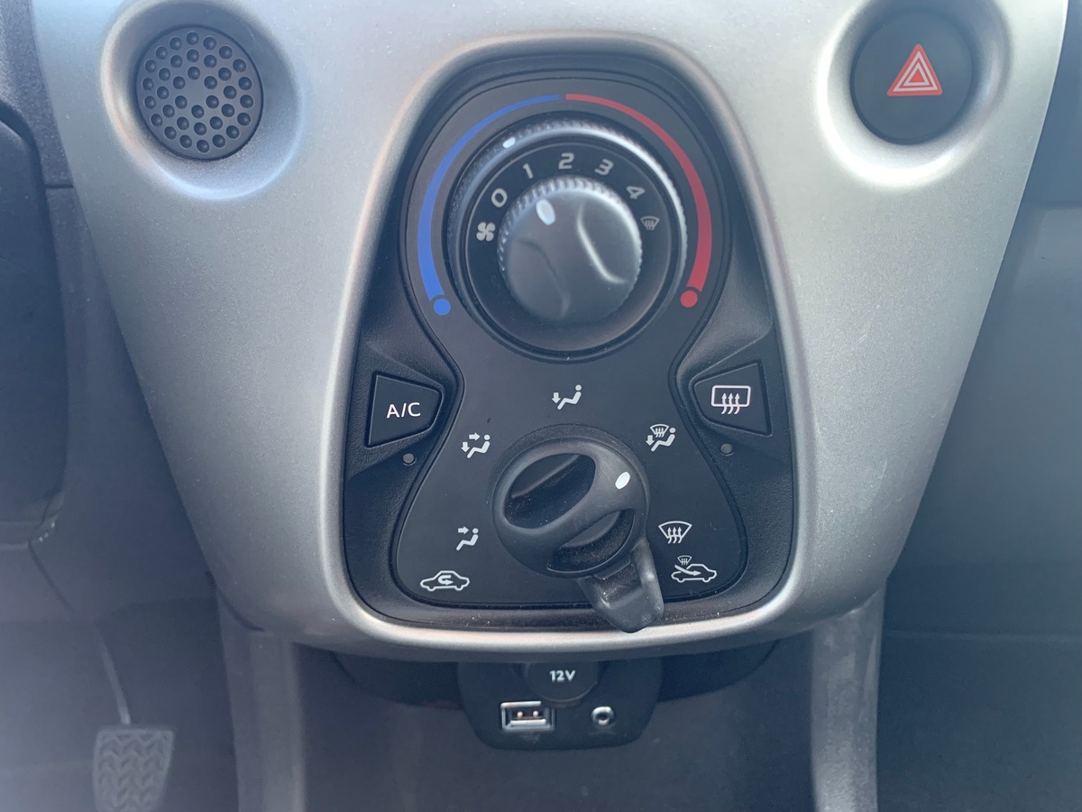 Peugeot 108 70 chevaux | Climatisation | 5 Portes | Bluetooth