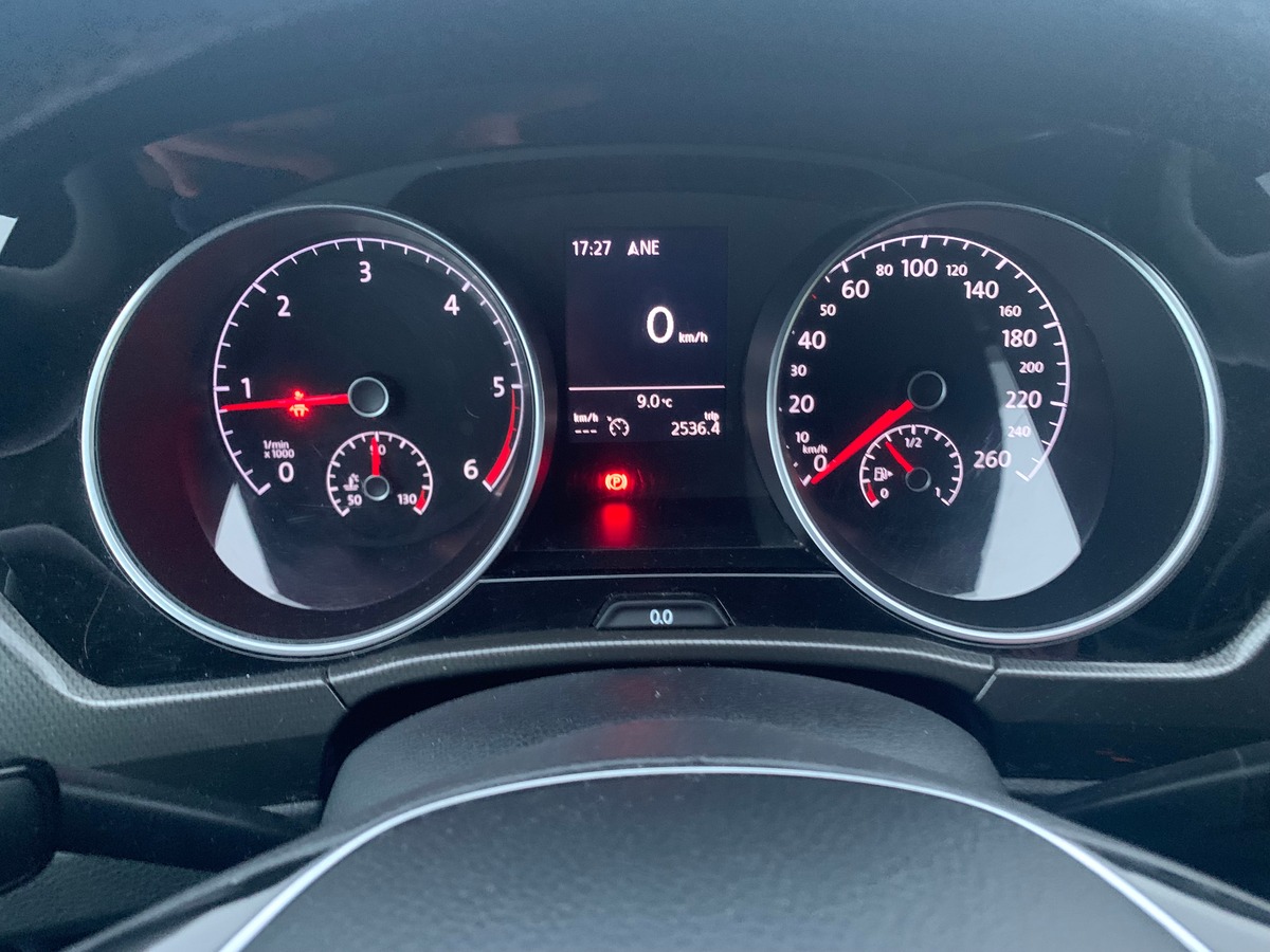 Volkswagen Touran 115 | Connect | 7 Places | Caméra recul | GPS | Bluetooth | Régulateur vitesse
