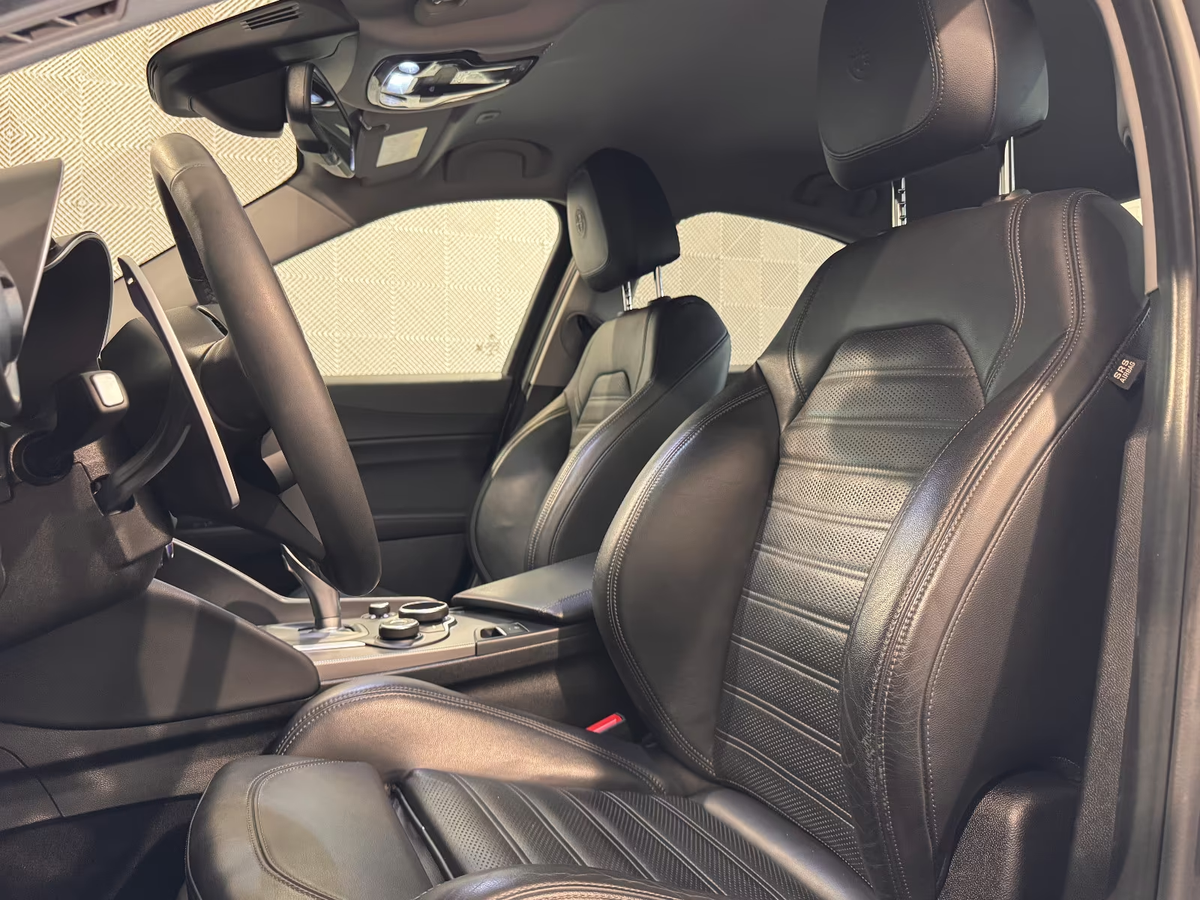 Alfa Romeo Giulia 2.0 TB 280ch Veloce Q4 AT8