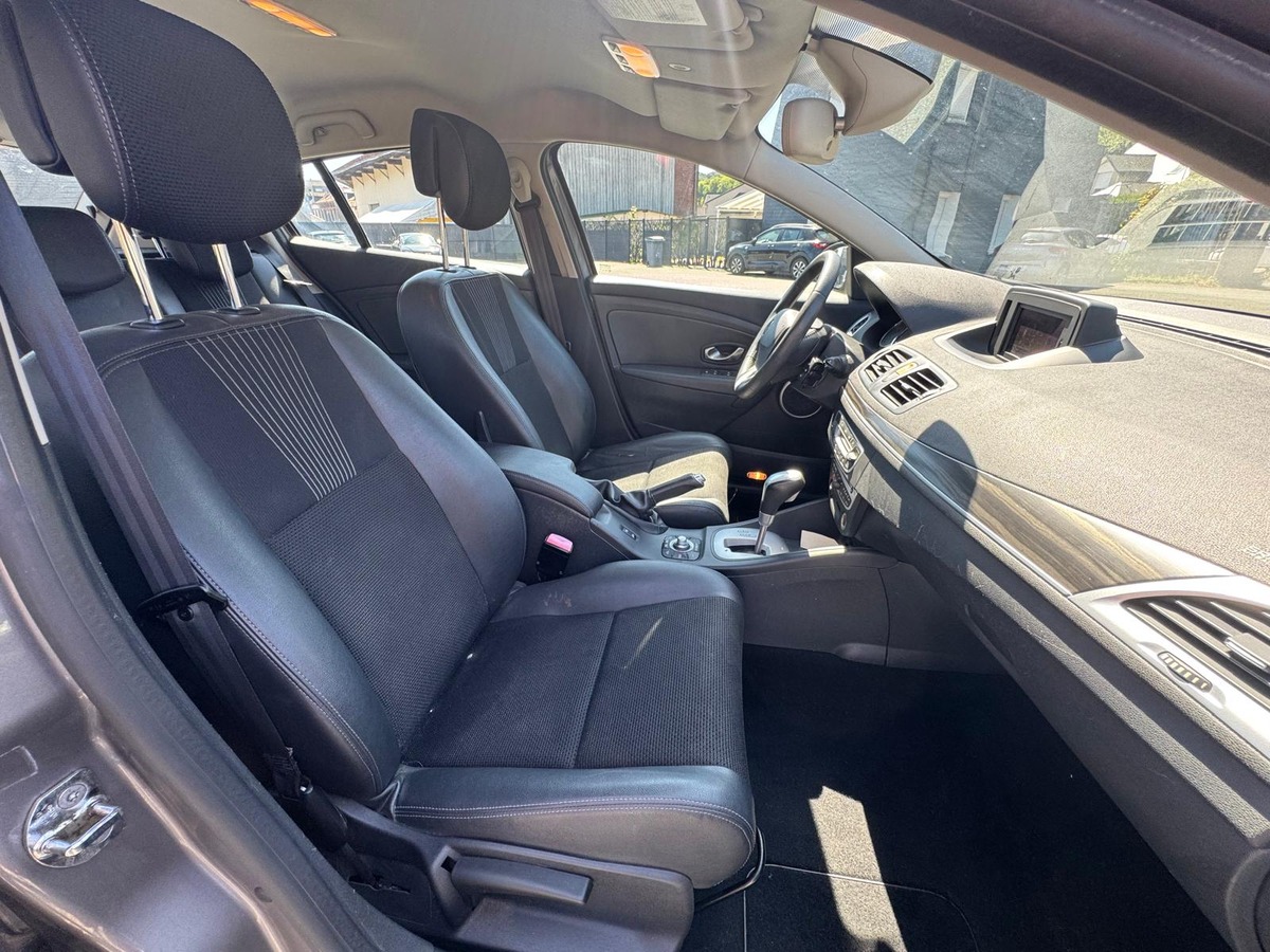 RENAULT Megane 3 2.0 i 16V CVT-BVA 140 Privilège - boite automatique - Garantie