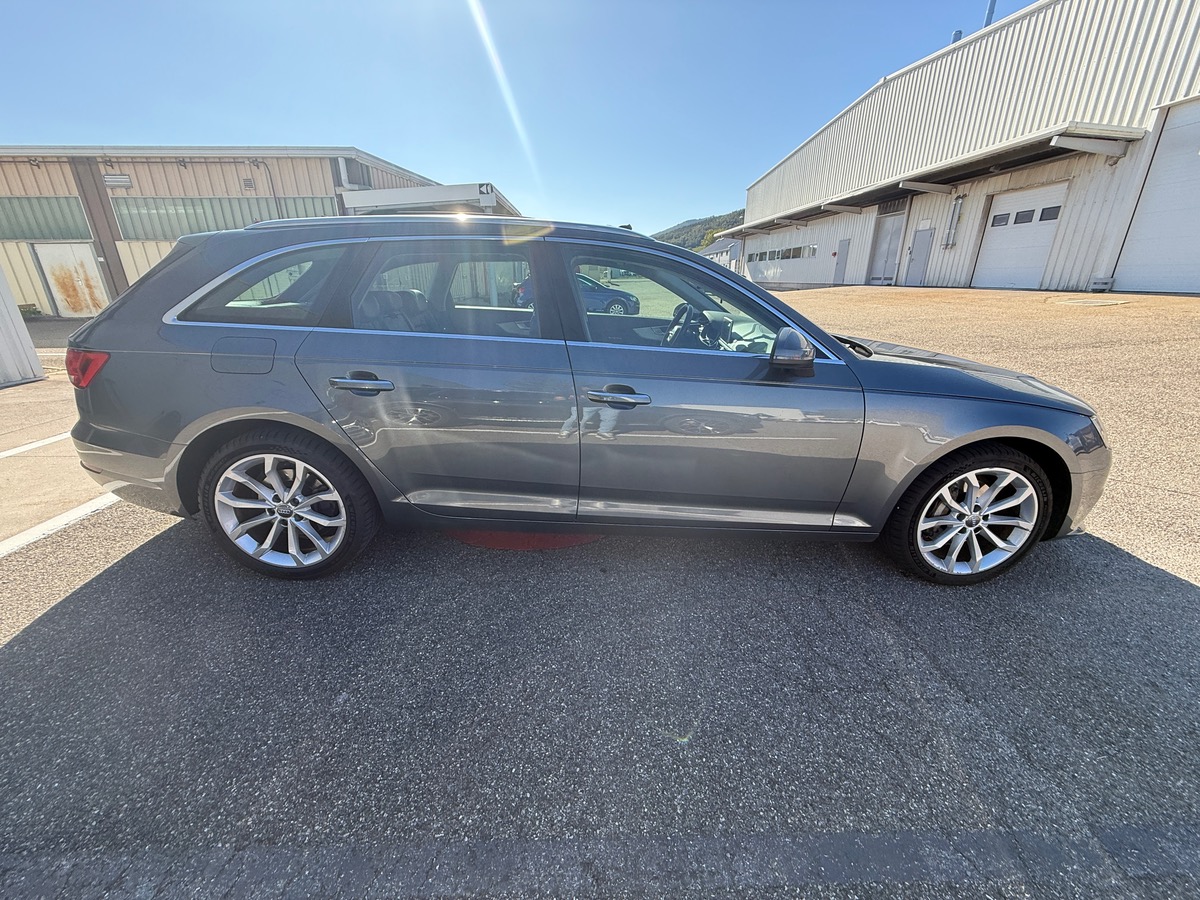 Audi A4 Avant 2.0 TDi S-Tronic7 190cv AMBITION LUXE, Toit ouvrant, Camera de recul