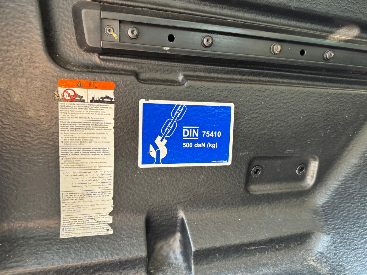 Ford Ranger 200 chevaux | Limited | Double Cabine | 5 places | GPS | Régulateur vitesse | Hard Top