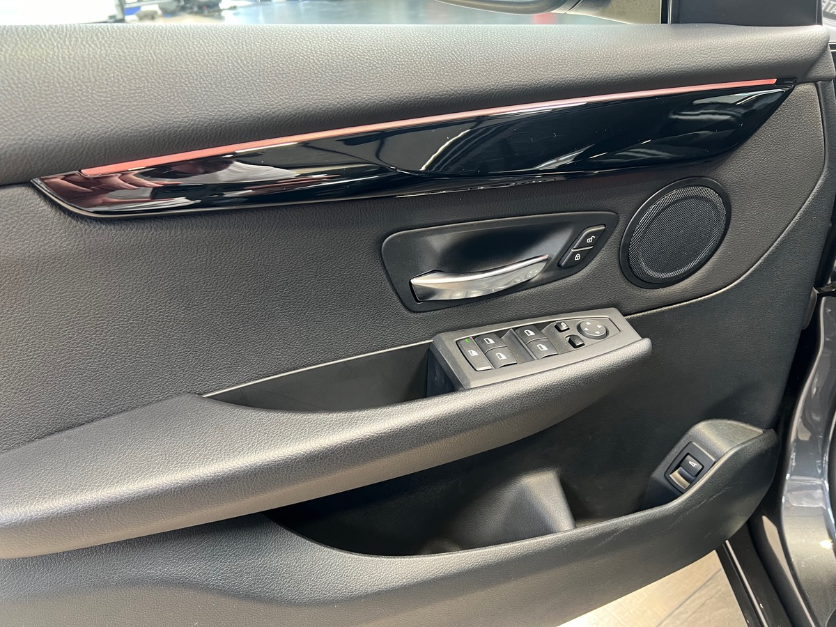 Bmw Série 2 ActiveTourer (F45) 216i 109 ch Finition SPORT