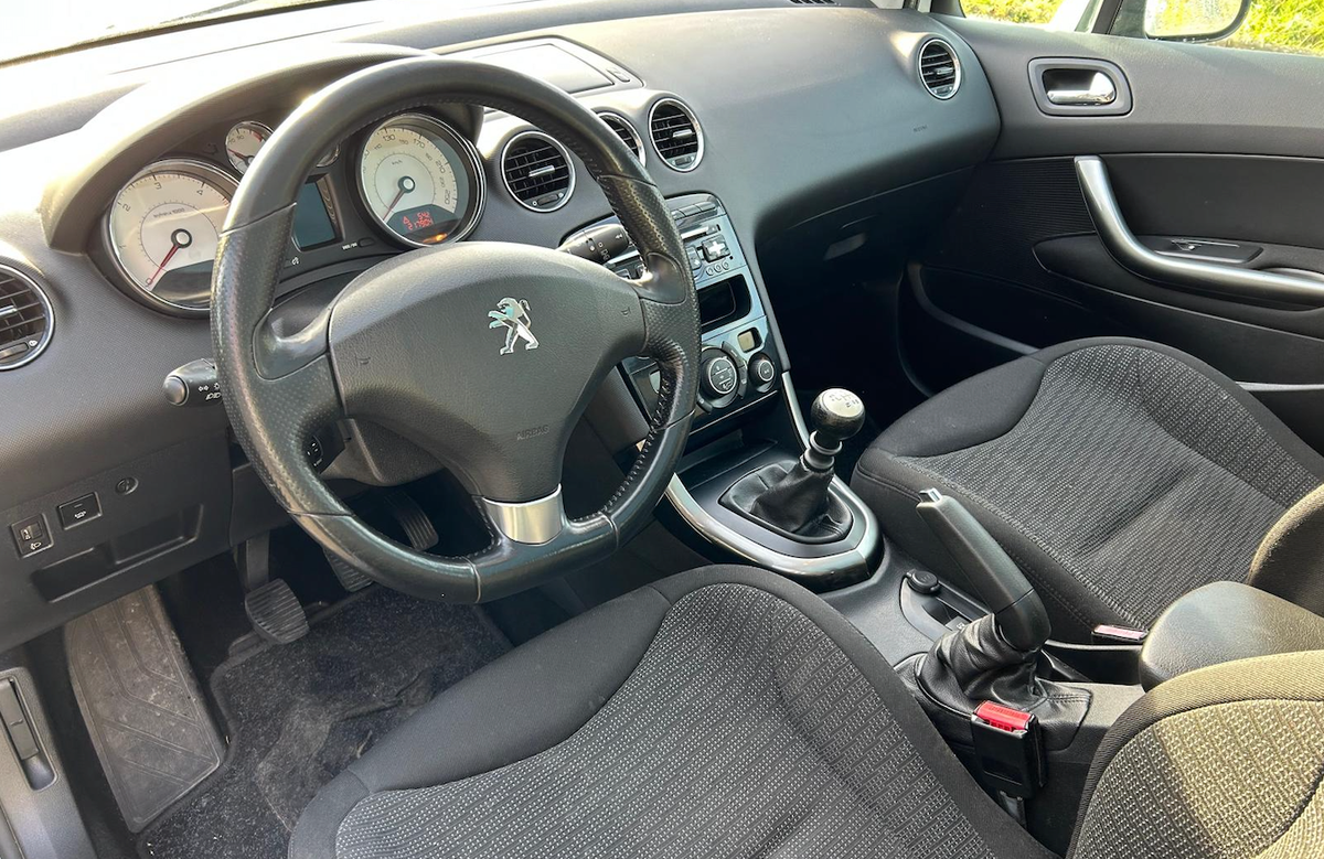Peugeot 308 eHDI 1.6 (112 ch)