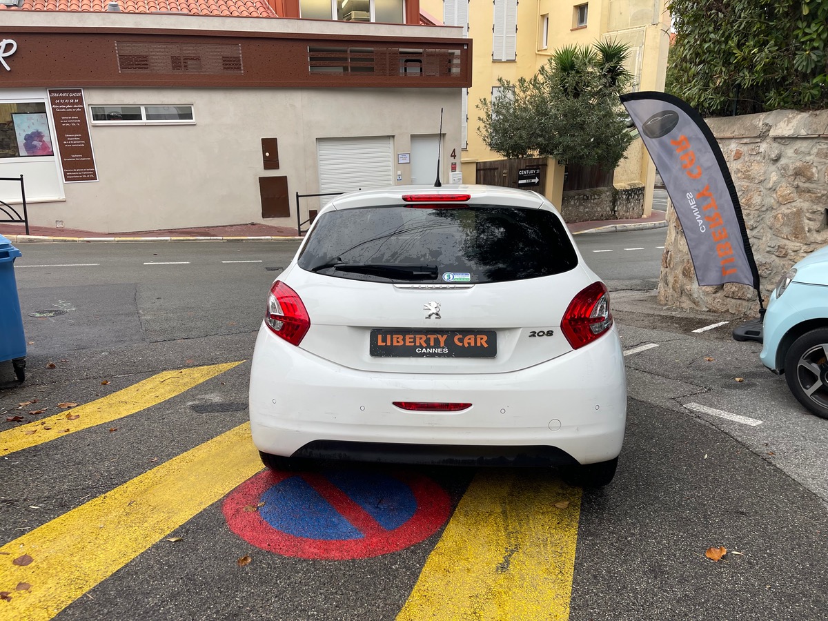 Peugeot 208 1.6 VTI 120 CV / KM Réel / Toit Panoramique / Féline /GPS /Jantes
