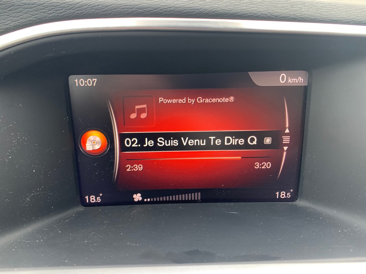 Volvo S60 150 ch | R-design | Attelage amovible | Régulateur vitesse | Radar stationnement arriére