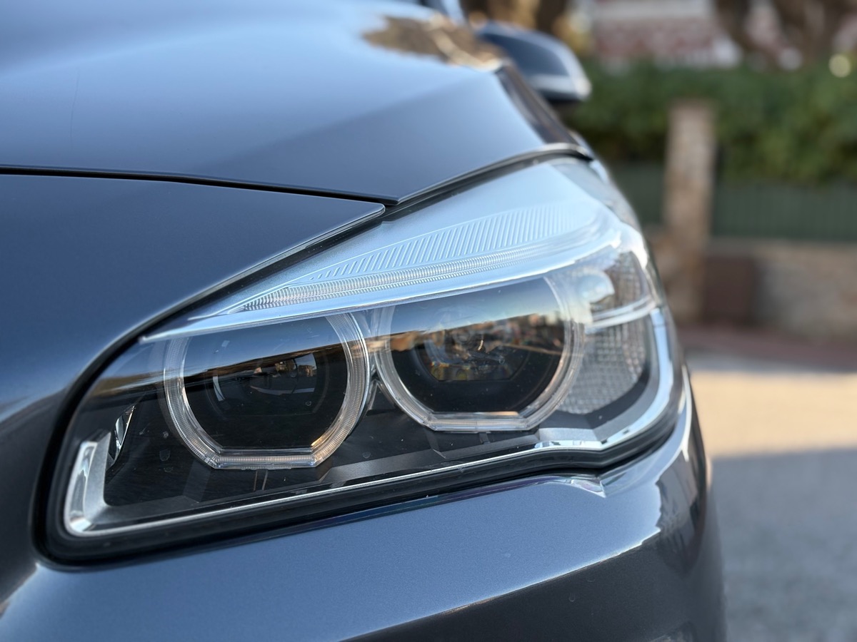 Bmw Série 2 Active (F45) Tourer 225xe 1.5 i 12V 225 Hybrid 4x4 136 cv Boîte auto