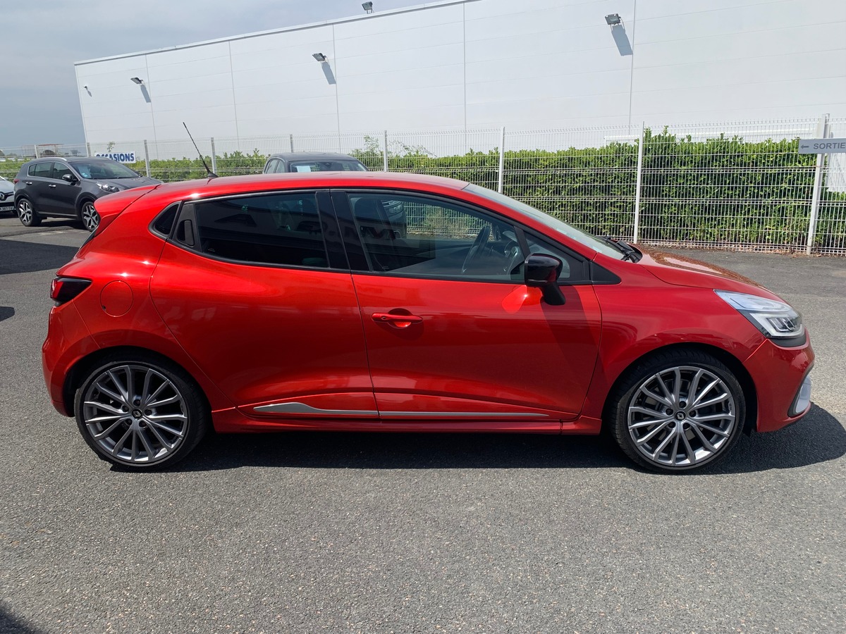RENAULT Clio IV 200 ch | RS | Caméra recul | Régulateur vitesse | GPS | Bluetooth | Palettes volant