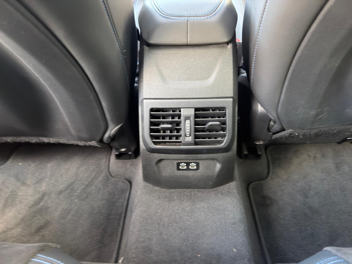 Bmw Série 1 120 iA Msport / Toit panoramique / Attelage / CarPlay / Caméra de recul