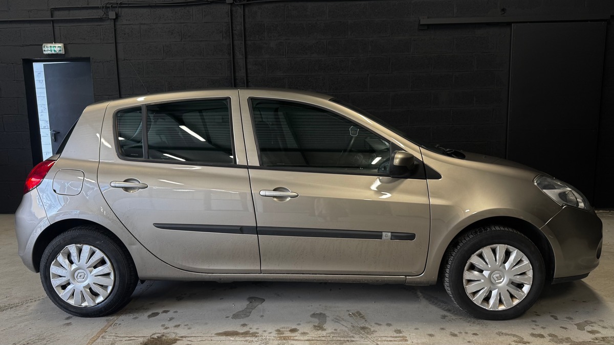RENAULT Clio III 1.2i 75CH GPL 1ere Main
