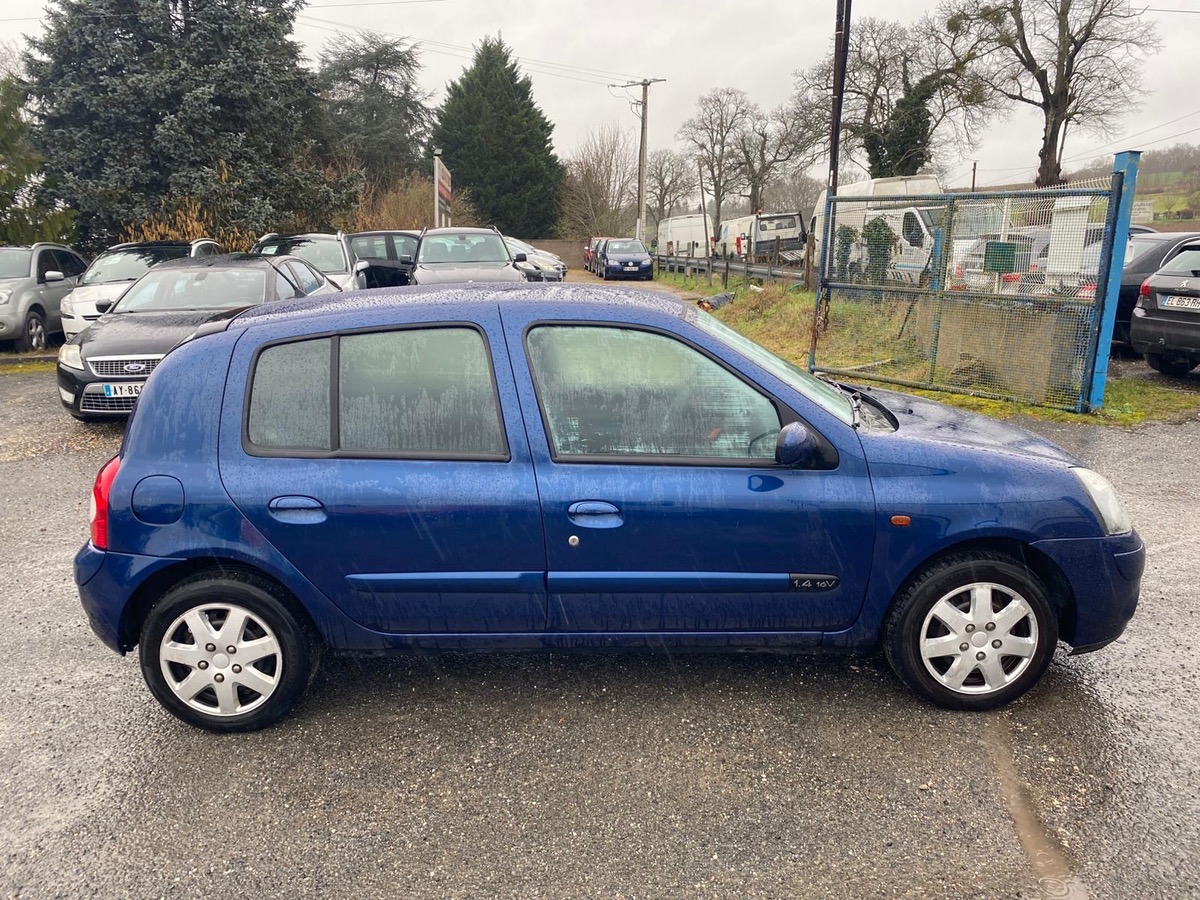 RENAULT Clio 1.4i 100cv 103060km d'origine 