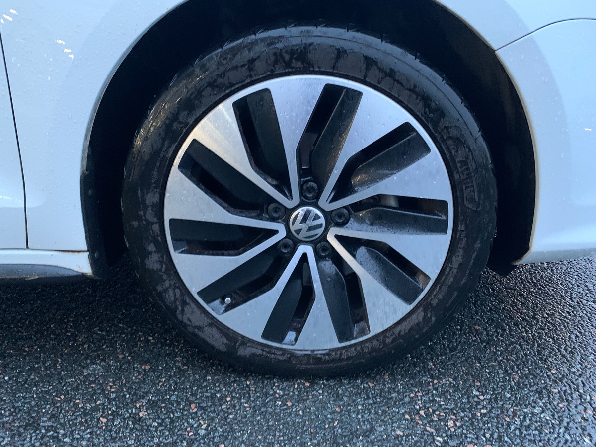 Volkswagen Jetta 170 ch | Carat | Régulateur vitesse | Radars stationnement | GPS | Kit mains libres