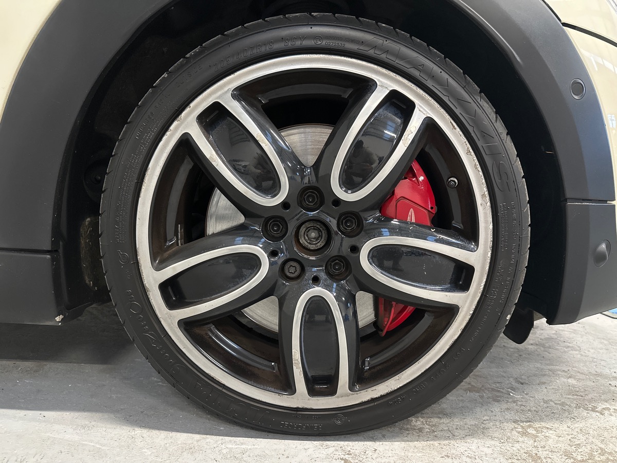 Mini Cooper III (F56) 2.0 231cv JCW BVA6 Harman Kardon / Toit Ouvrant / Echappement Sport