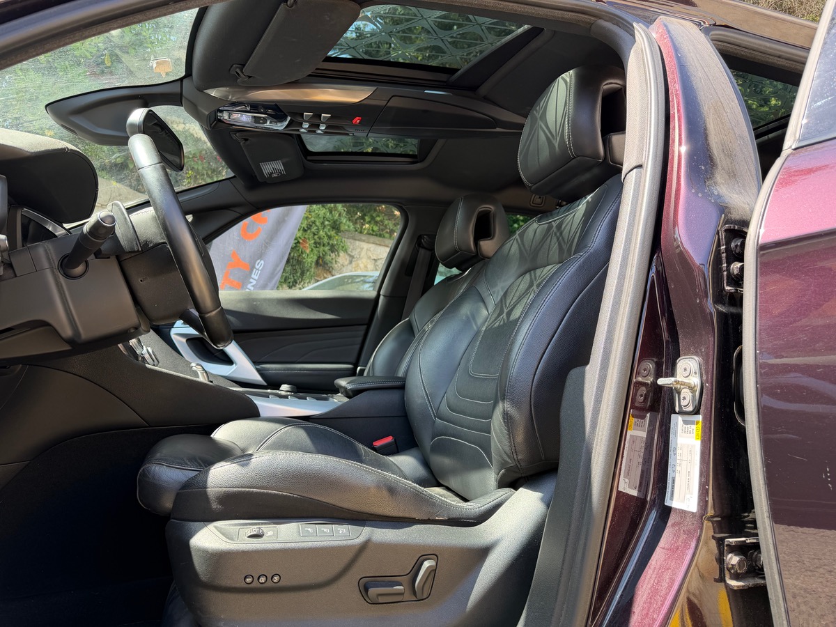 Citroën DS5 2.0 HDi hybrid 4x4 163 CV / Toit Panoramique / Sport Chic / Full Options Km réel