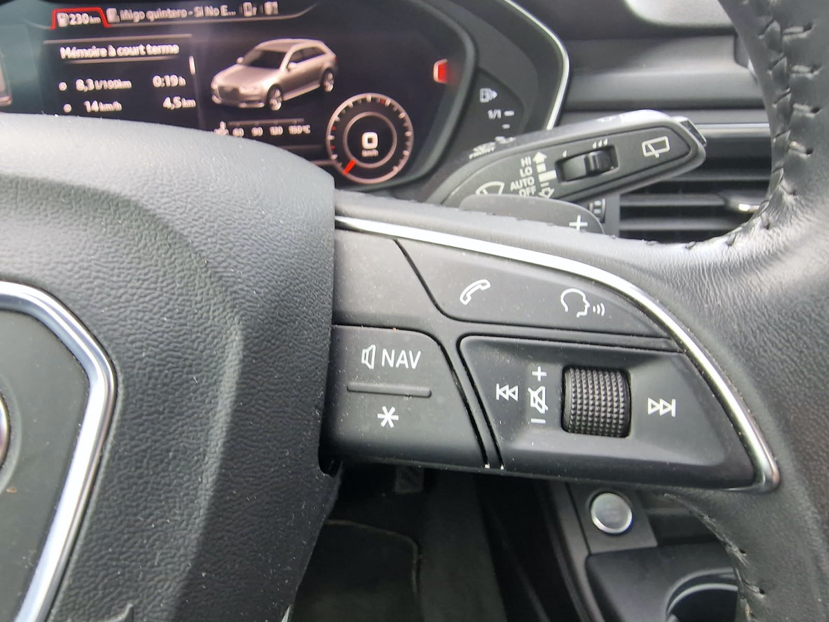 Audi A4 Avant SLINE 218cv 3.0 TDI QUATTRO, SUIVI COMPLET, TOIT OUVRANT, 4 ROUES HIVERS SUR JANTES