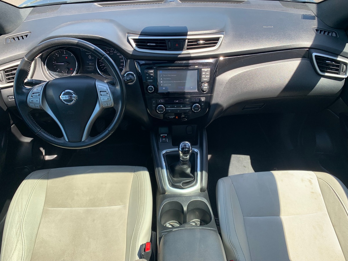 Nissan Qashqai 130 ch | Tekna | Toit panoramique | Caméra de recul | Régulateur vitesse | Attelage